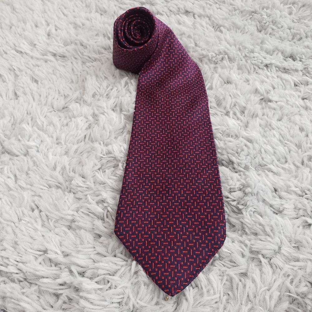 BARNEY'S NEW YORK Geometric 100% Silk Tie